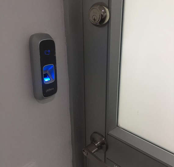 puertas de seguridad bogota